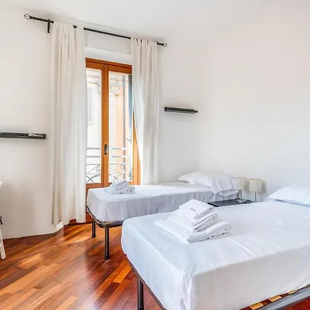 Navigli Duomo Design -tortona-solari- M2 מילאנו
